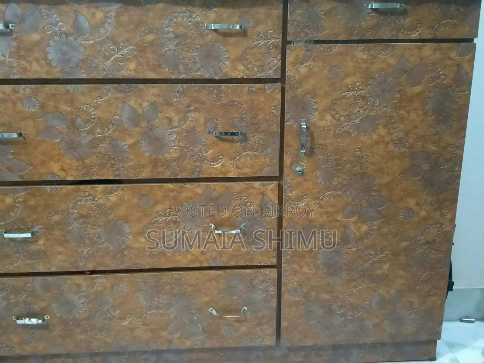 পারটেক্সের ওয়ারড্রোব