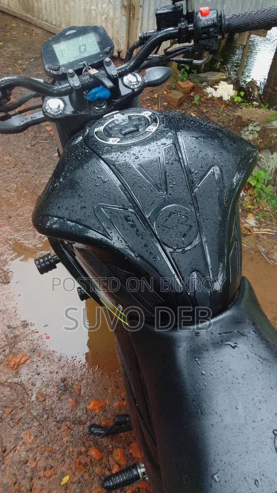 সুজুকি গিক্সার ২০২৪ ব্ল্যাক