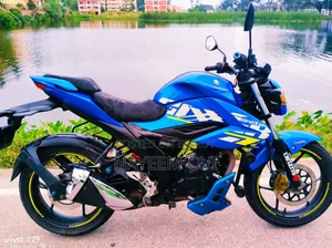 সুজুকি জিক্সার ২০২২ ব্লু
