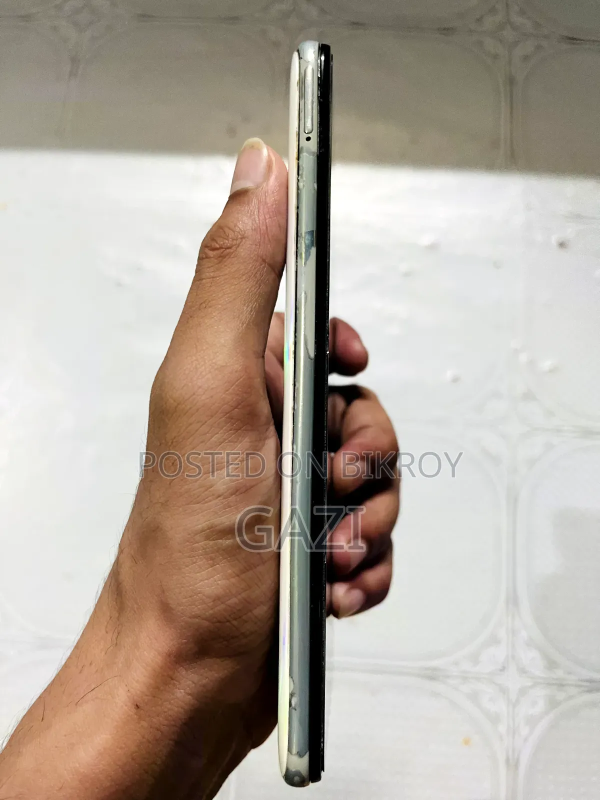 স্যামসাং গ্যালাক্সি এ৭০ ১২৮ জিবি হোয়াইট