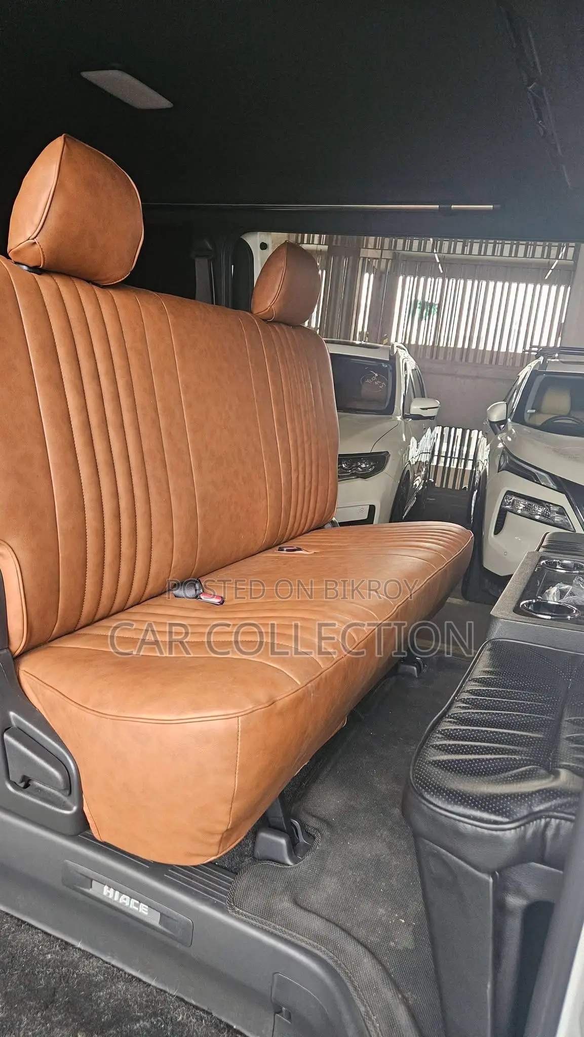 Toyota HiAce 2022 White