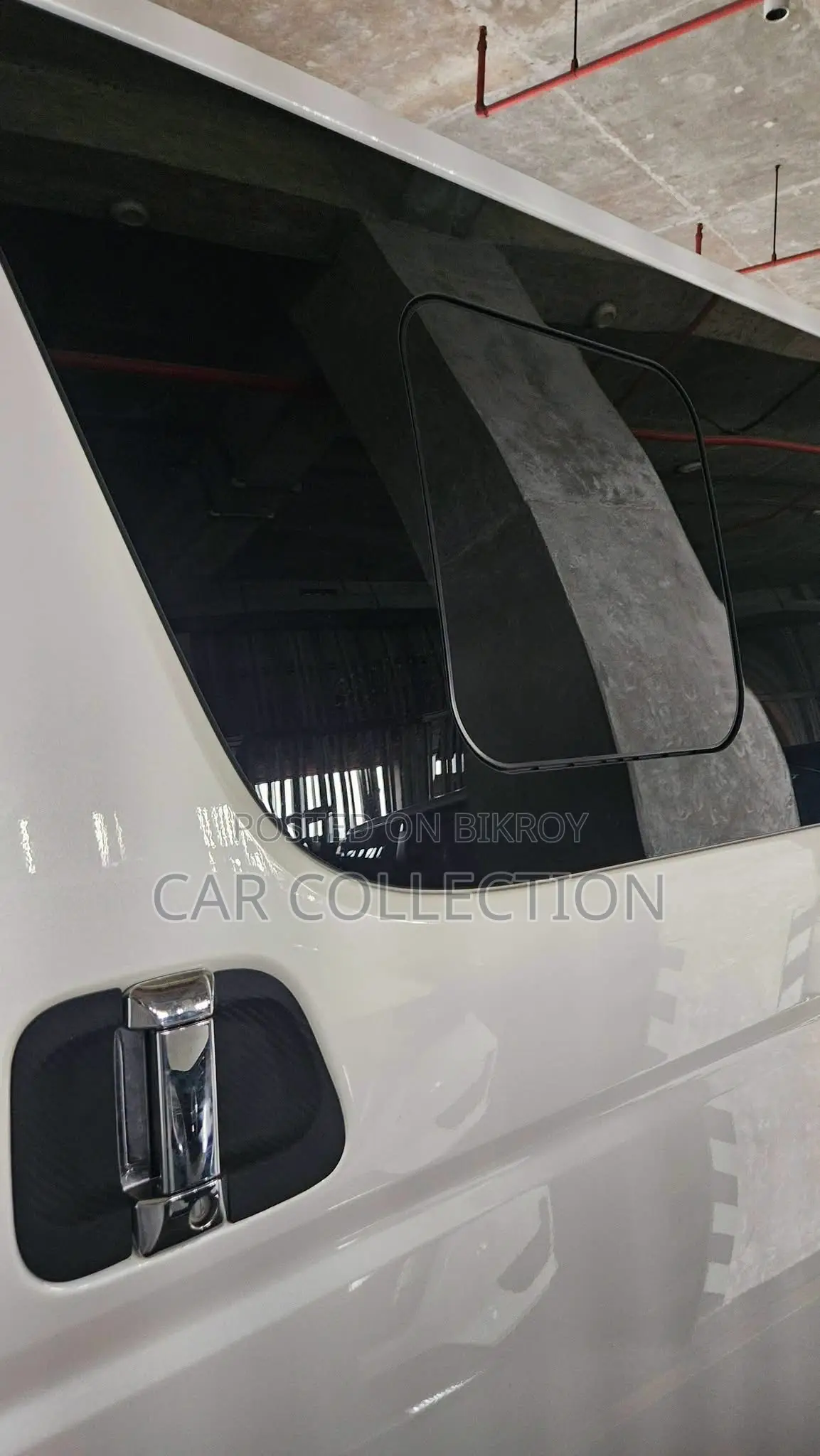 Toyota HiAce 2022 White