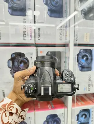 Nikon D7000 Camera With 50mm 1.8D Lens