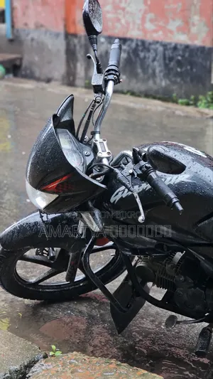 New Hero Glamour 2014 Black