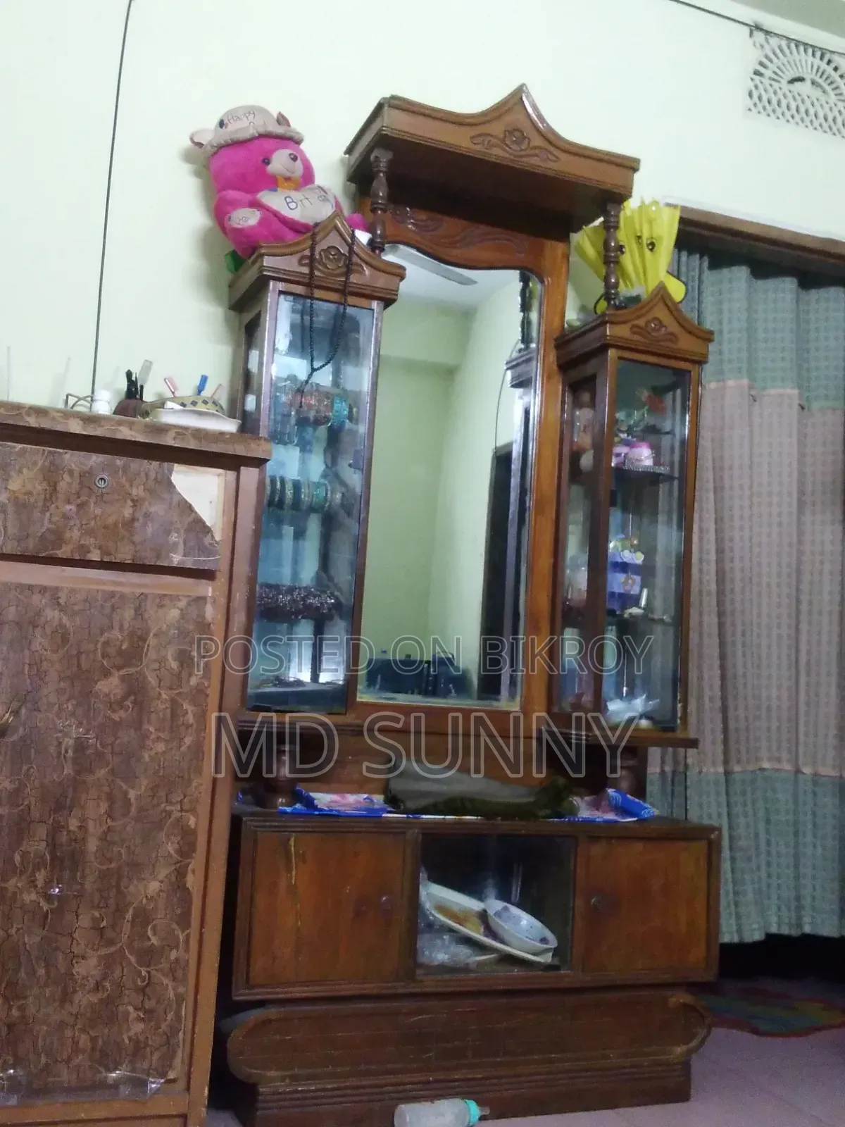 Wooden Dressing Table