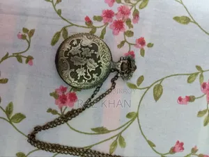 ঘড়ি অথেনটিক
