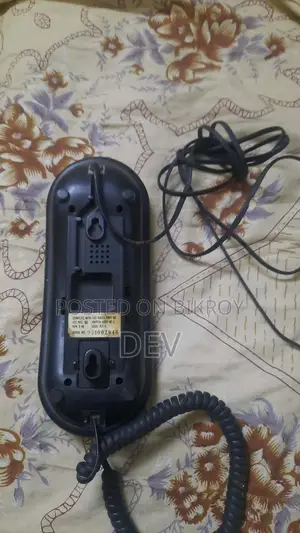 সাউন্ডটেক ওয়াল মাউন্ট টিএনটি টেলিফোন এক্সেপশনালি লুকিং ডিফারেন্স