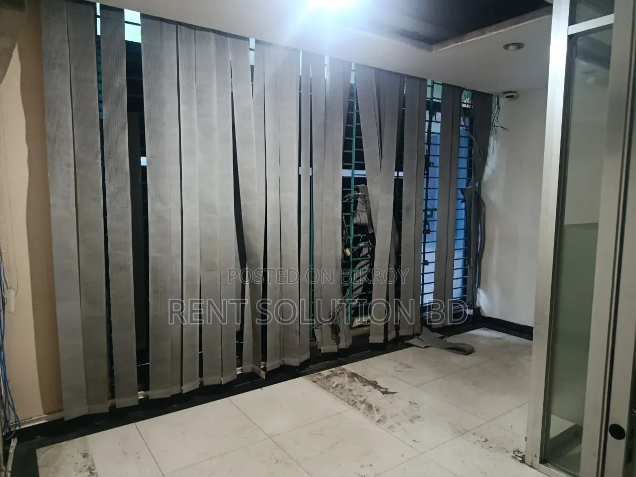 রেস্তোরাঁ বা শোওয়ারুমের জন্য ভাড়ার উদ্দেশ্যে স্বতন্ত্র বাড়ি