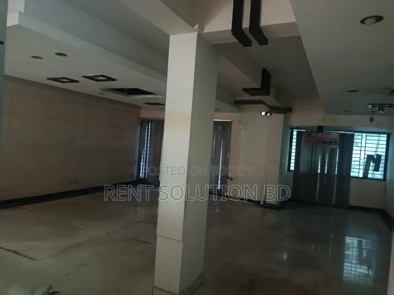 রেস্তোরাঁ বা শোওয়ারুমের জন্য ভাড়ার উদ্দেশ্যে স্বতন্ত্র বাড়ি