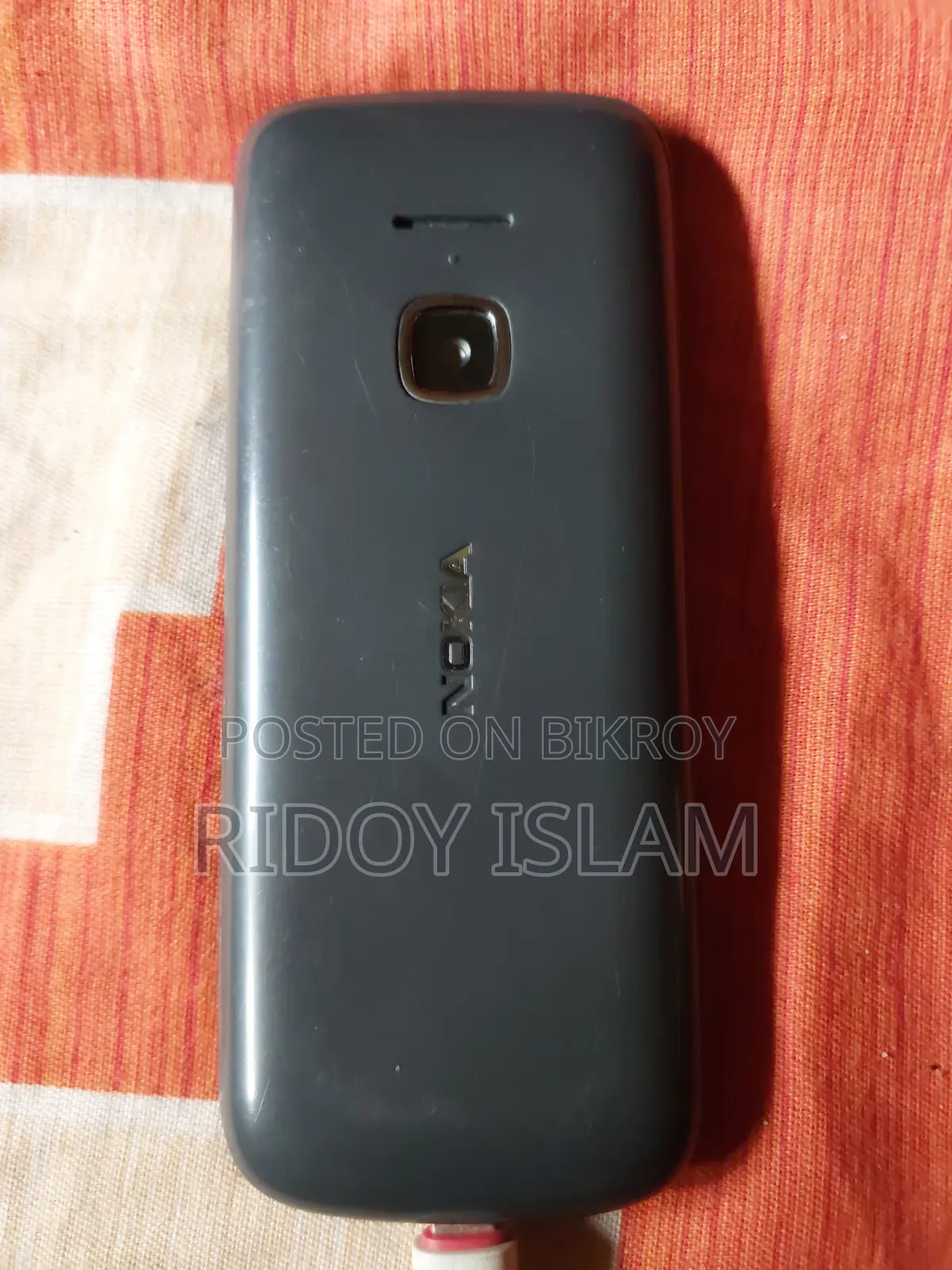 নোকিয়া ২২৫ কালো