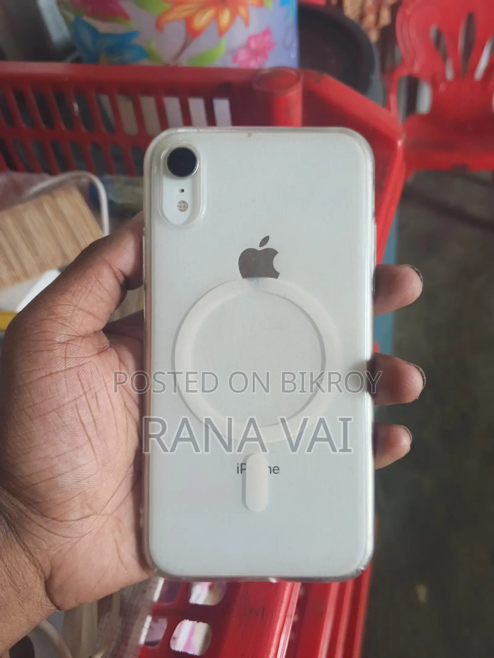 Apple iPhone XR 64 GB White