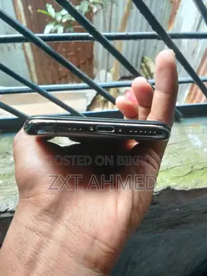 অ্যাপল আইফোন এক্সএস ২৫৬ জিবি ব্ল্যাক
