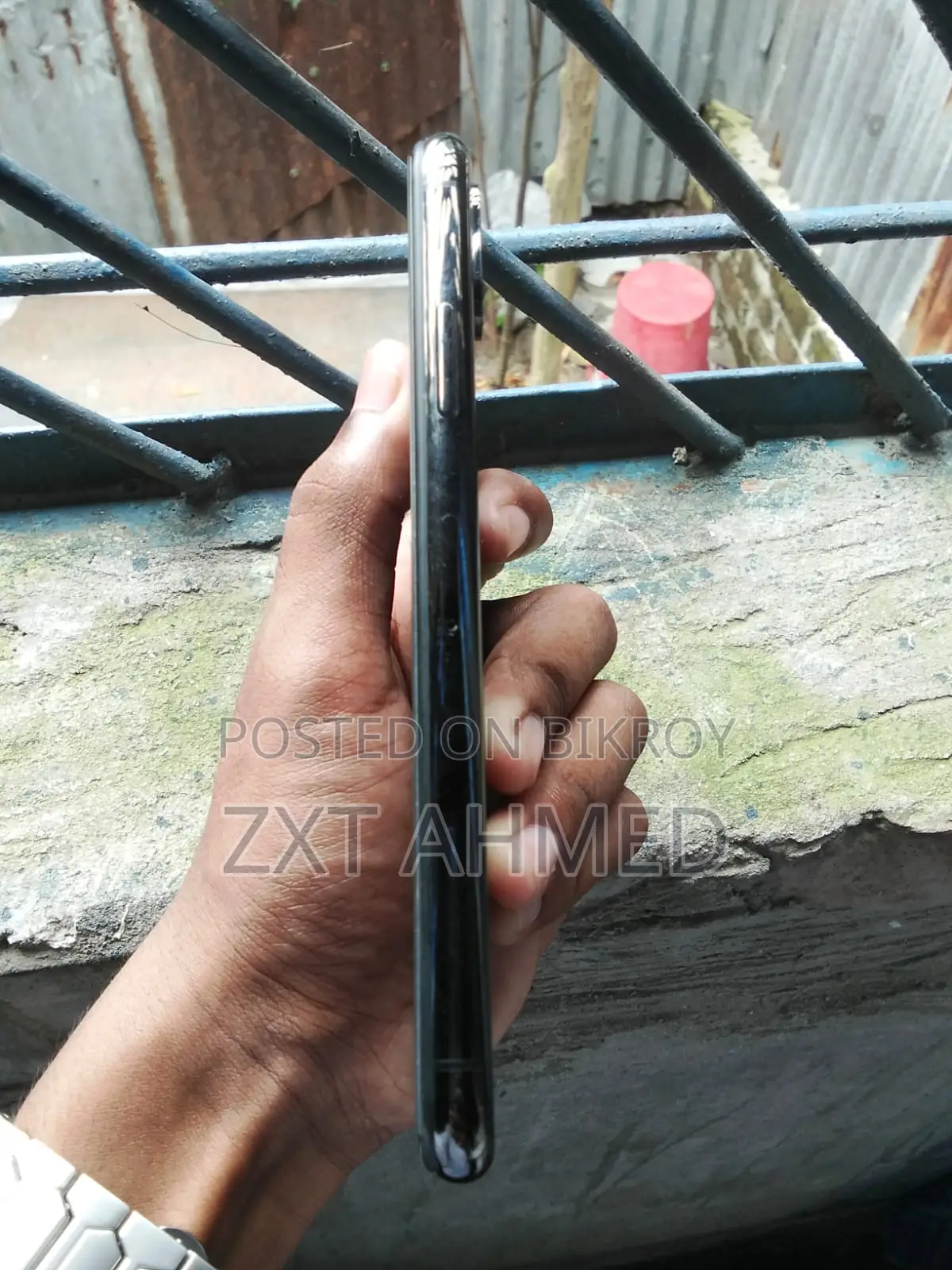 অ্যাপল আইফোন এক্সএস ২৫৬ জিবি ব্ল্যাক