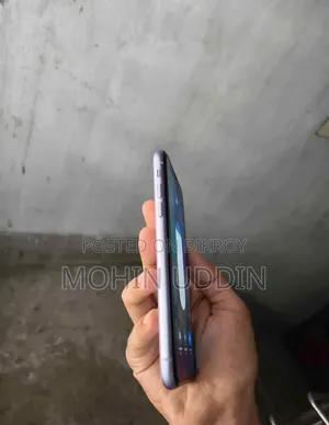 Apple iPhone 11 64 GB Purple