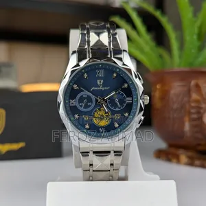 Luxury Brand Luminous Quartz Watch.