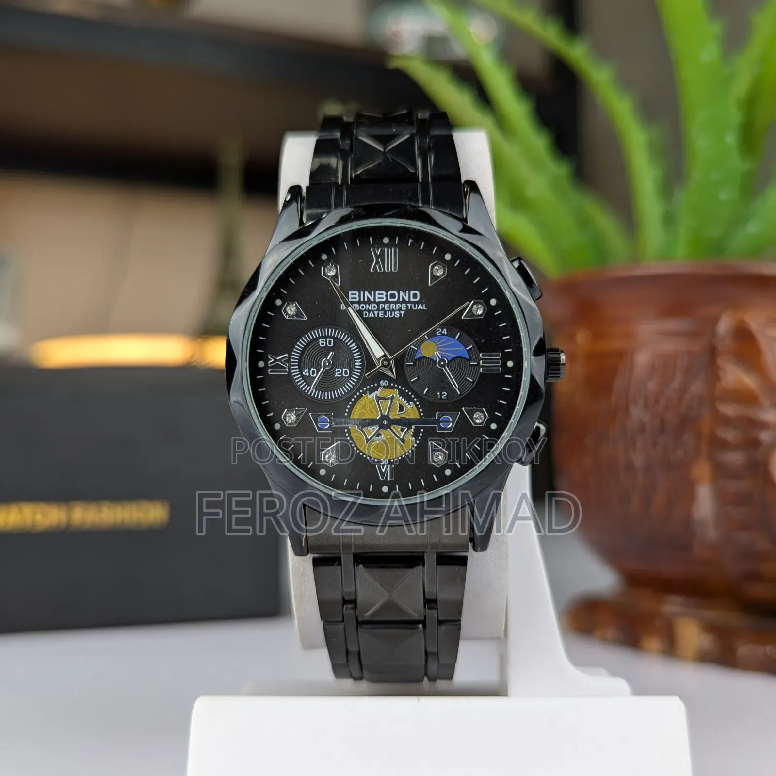 Luxury Brand Luminous Quartz Watch.