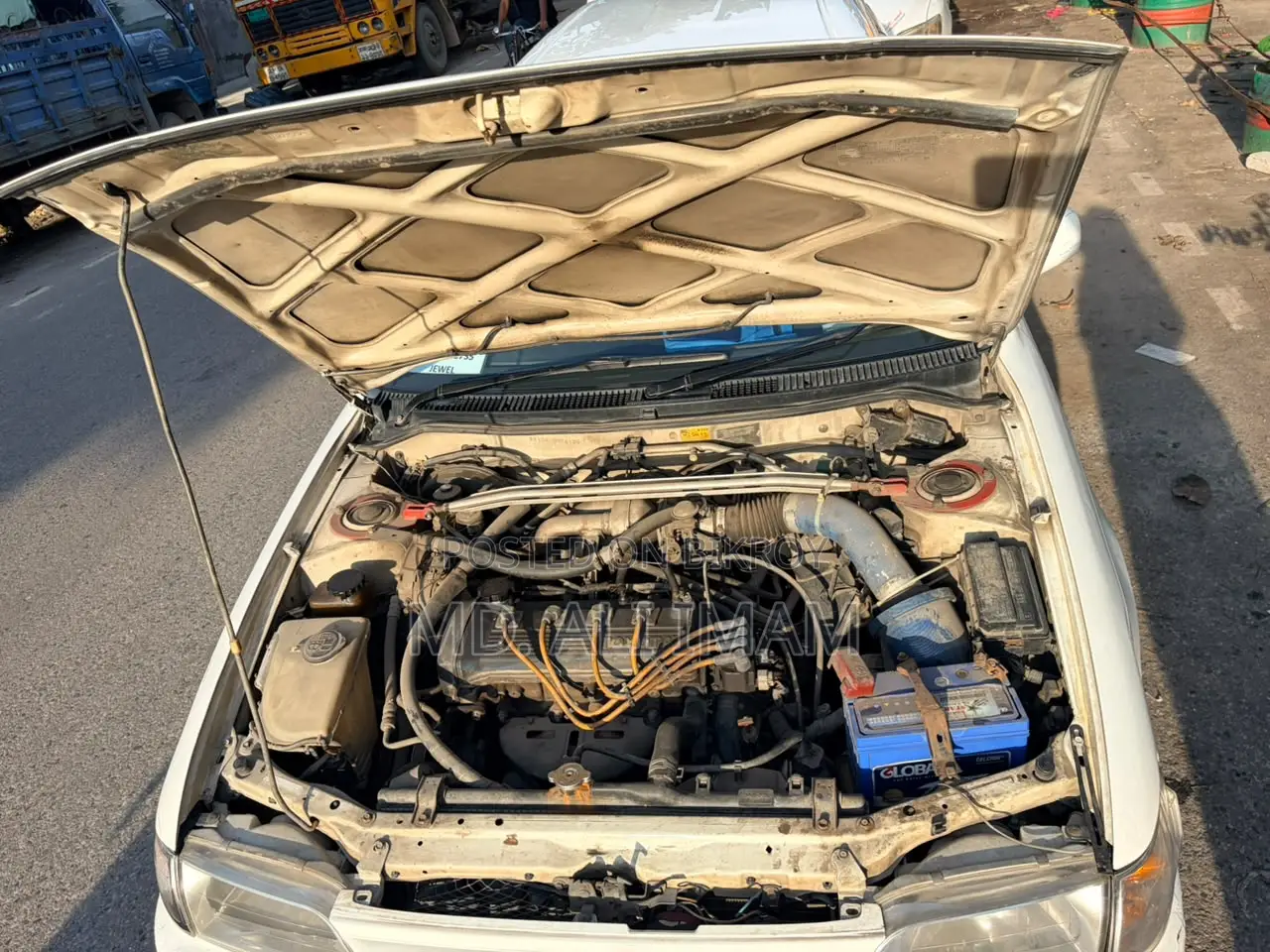 Toyota Corolla Hatchback 2000 Pearl