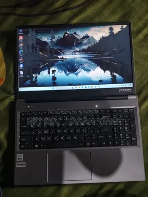 Laptop 8GB Intel Core I5 SSHD+SSD 512GB