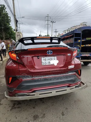 Toyota C-HR 2017 Maroon