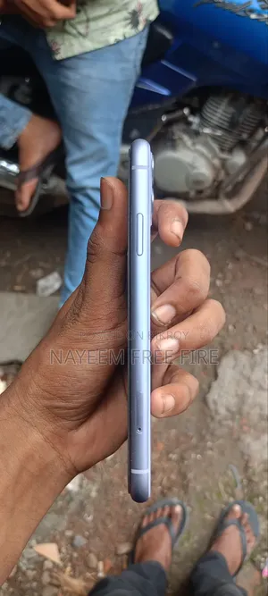 অ্যাপল আইফোন ১১ ১২৮ জিবি পার্পল
