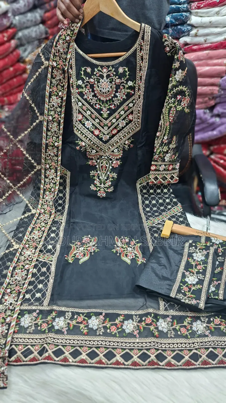 Sada Bahar Three Piece