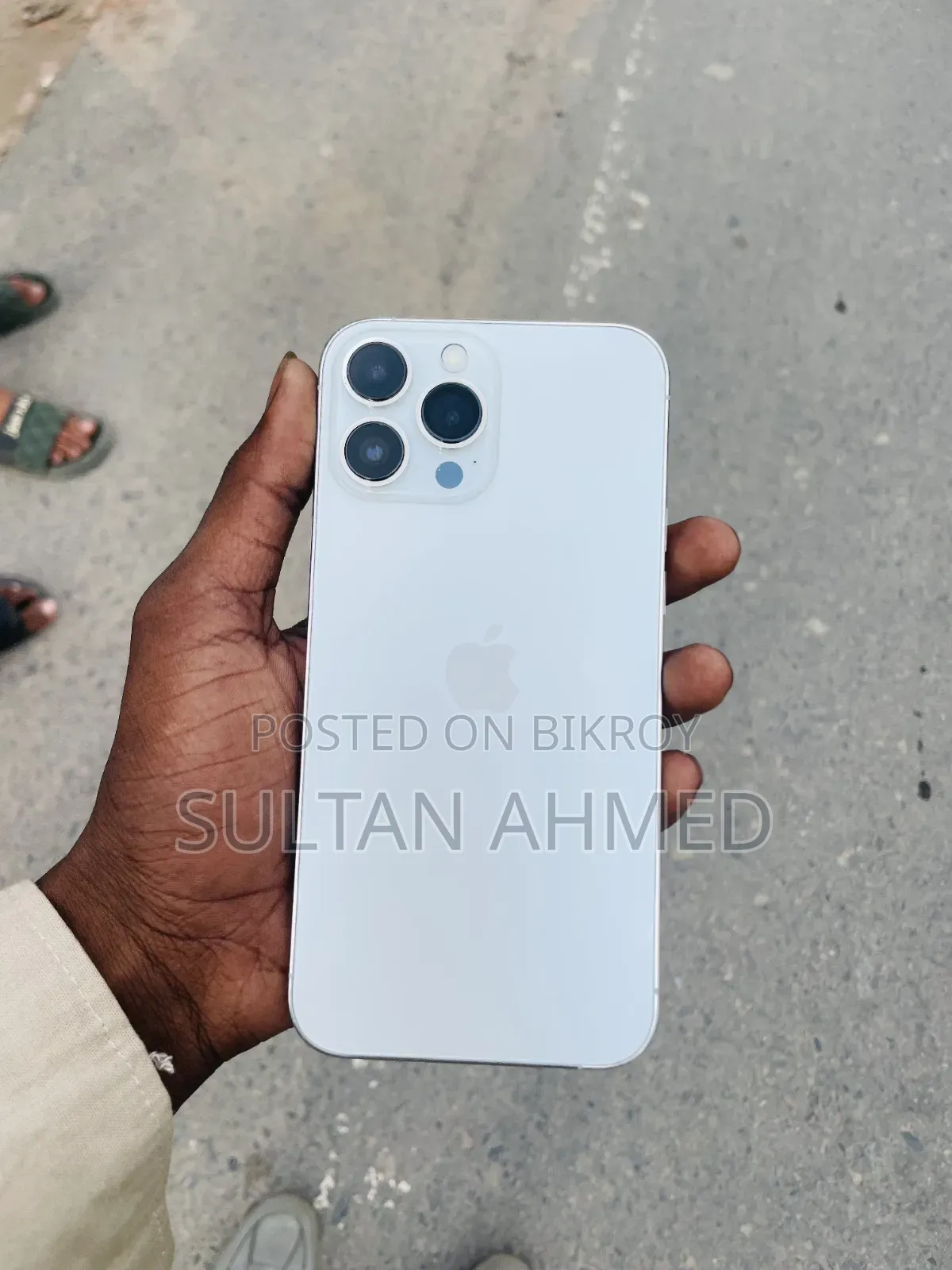 অ্যাপল আইফোন ১৩ প্রো ম্যাক্স ১২৮ জিবি হোয়াইট