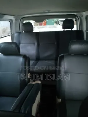 টয়োটা হায়েস ২০১৭ সিলভার