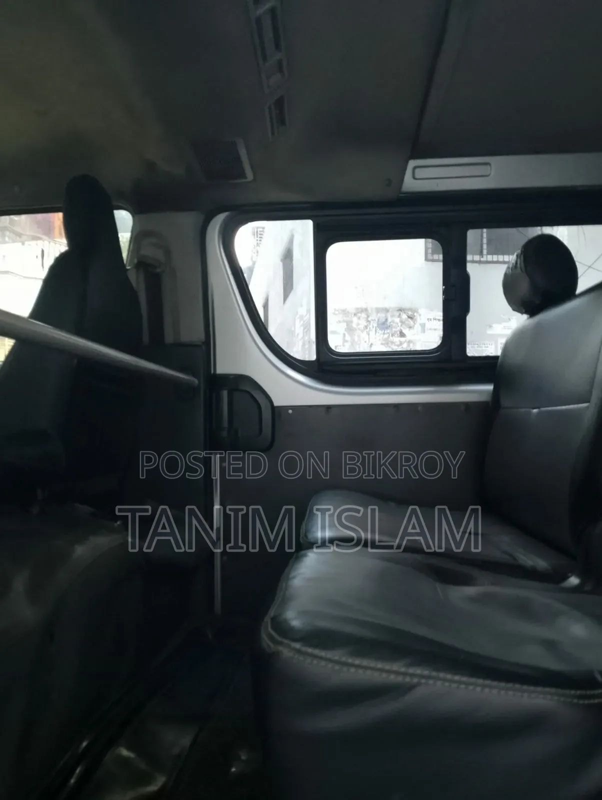 টয়োটা হায়েস ২০১৭ সিলভার