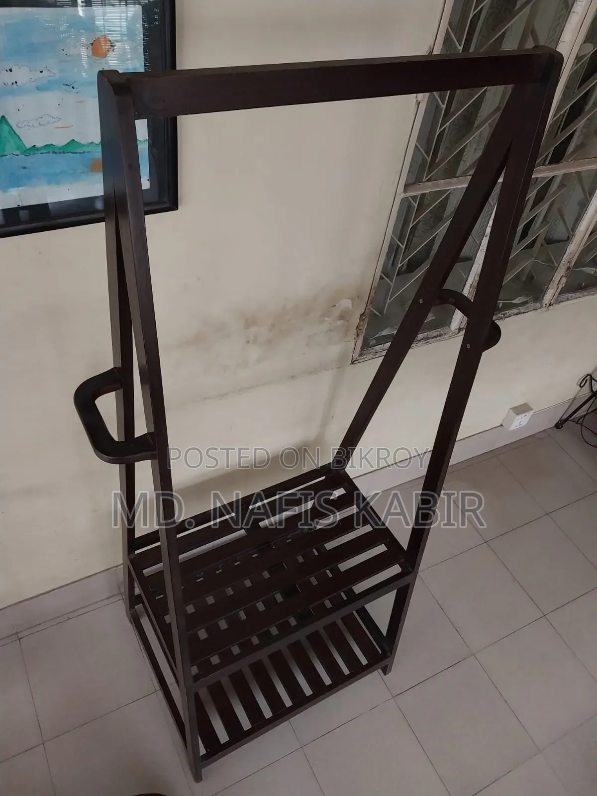 ক্লোথ হ্যাঙ্গার