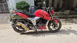 TVS Apache 160 4V 2019 Red