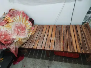 Bed Used for 5 Months (Price Negotiable) (Notun Bazar) Khat, Choki, Bed