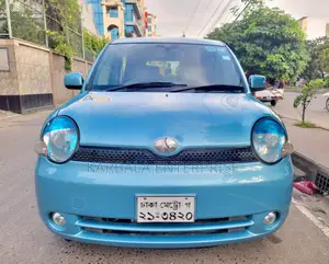 Toyota Sienta 1.5 FWD 2005 Green