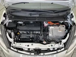 Toyota Sienta 2021 Pearl