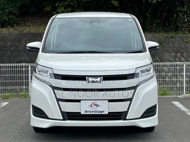 Toyota Noah 2021 Pearl