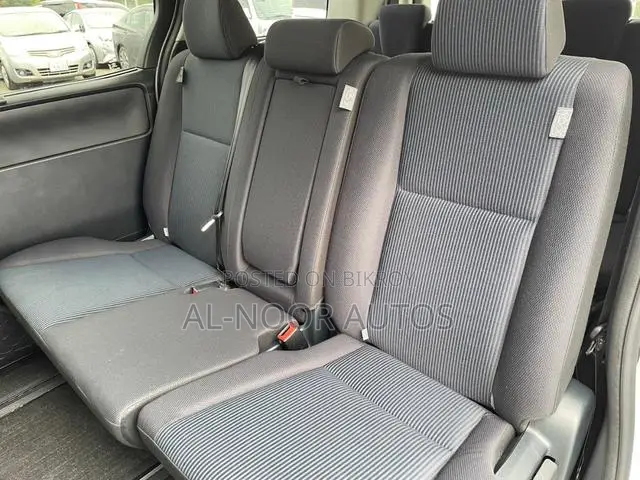 Toyota Noah 2021 Pearl