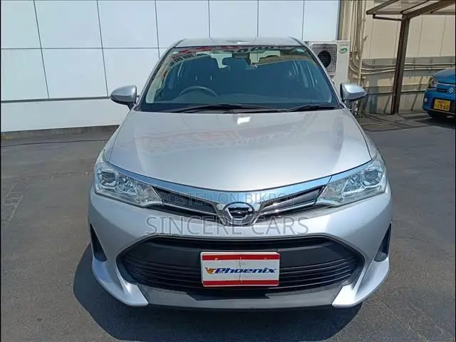 Toyota Axio 2021 Silver