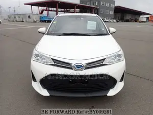 Toyota Corolla Fielder 2021 White