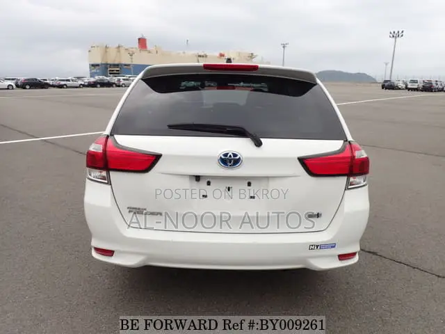 Toyota Corolla Fielder 2021 White
