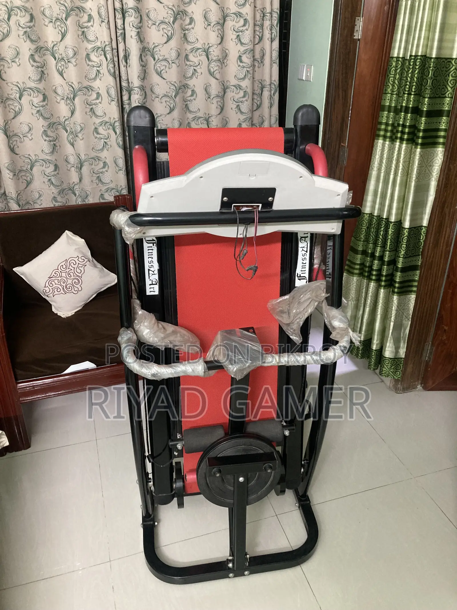 6-Way Flat Treadmill