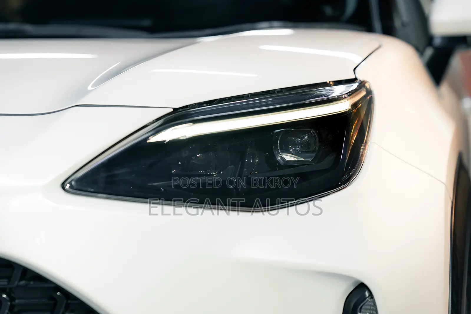 Toyota Yaris Cross 1.5 Hybrid FWD 2021 Pearl