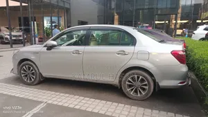 Toyota Axio 2015 Silver