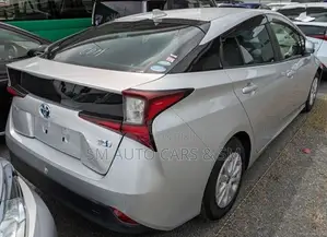 Toyota Prius 2021 Silver