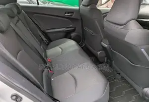 Toyota Prius 2021 Silver