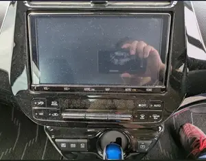 Toyota Prius 2021 Silver