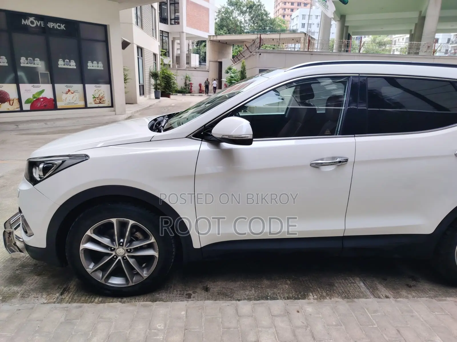Hyundai Santa Fe 2017 White