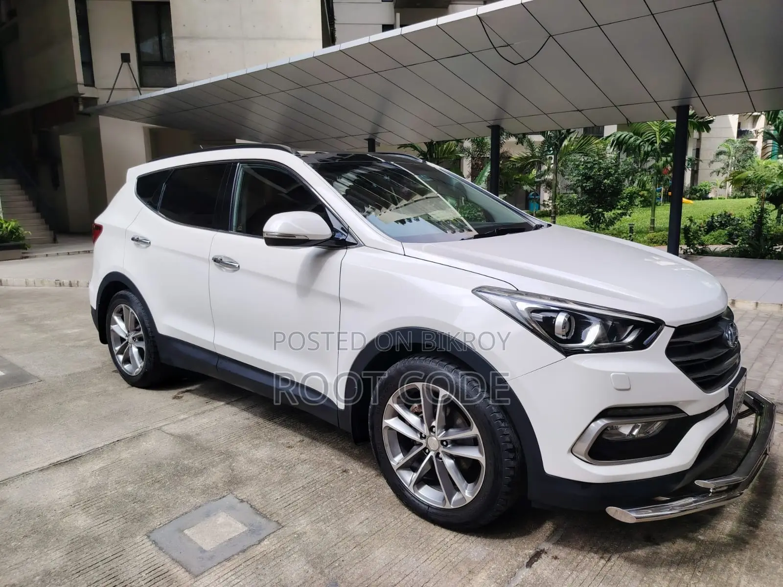 Hyundai Santa Fe 2017 White