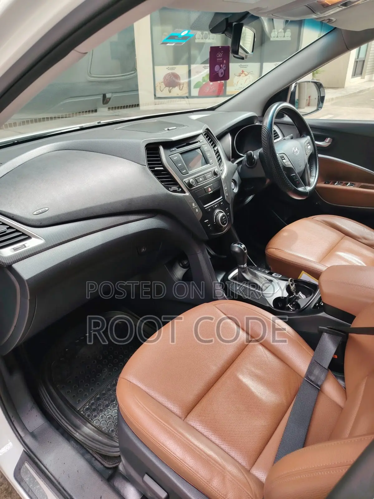 Hyundai Santa Fe 2017 White