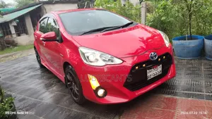 Toyota Aqua 2015 Red