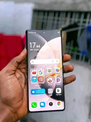 টেকনো ক্যামন ৩০এস ২৫৬ জিবি ব্ল্যাক