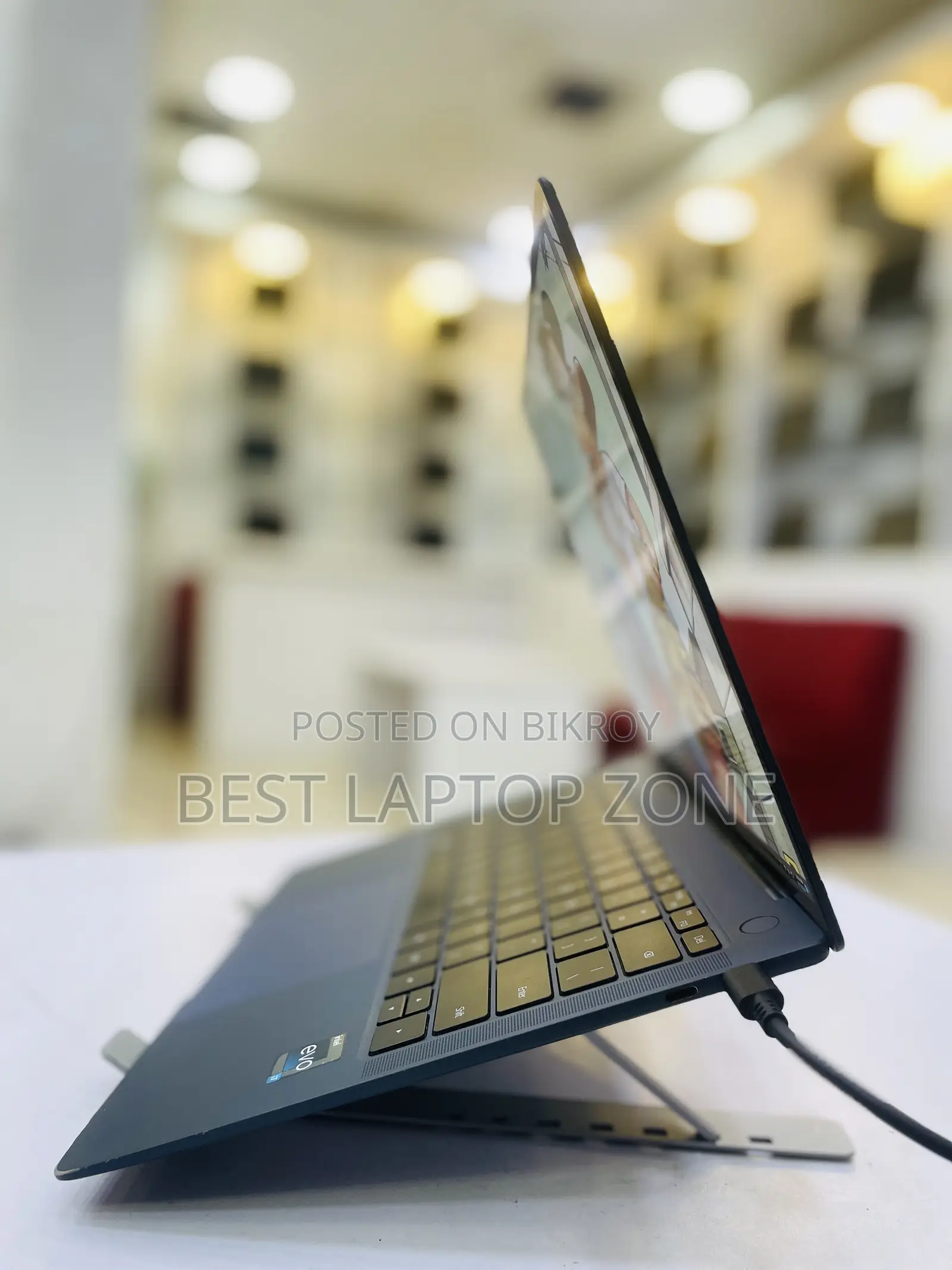 Laptop Huawei MateBook HZ-W19 16GB Intel Core i7 SSD 512GB
